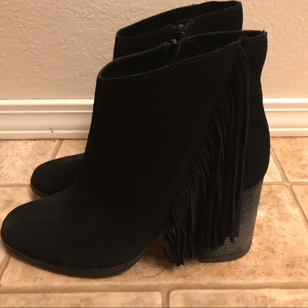 Black fringe boots